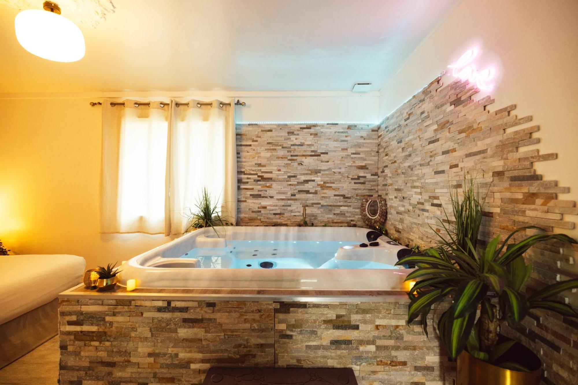Suite And Spa La Perla Bianca Grabels 外观 照片