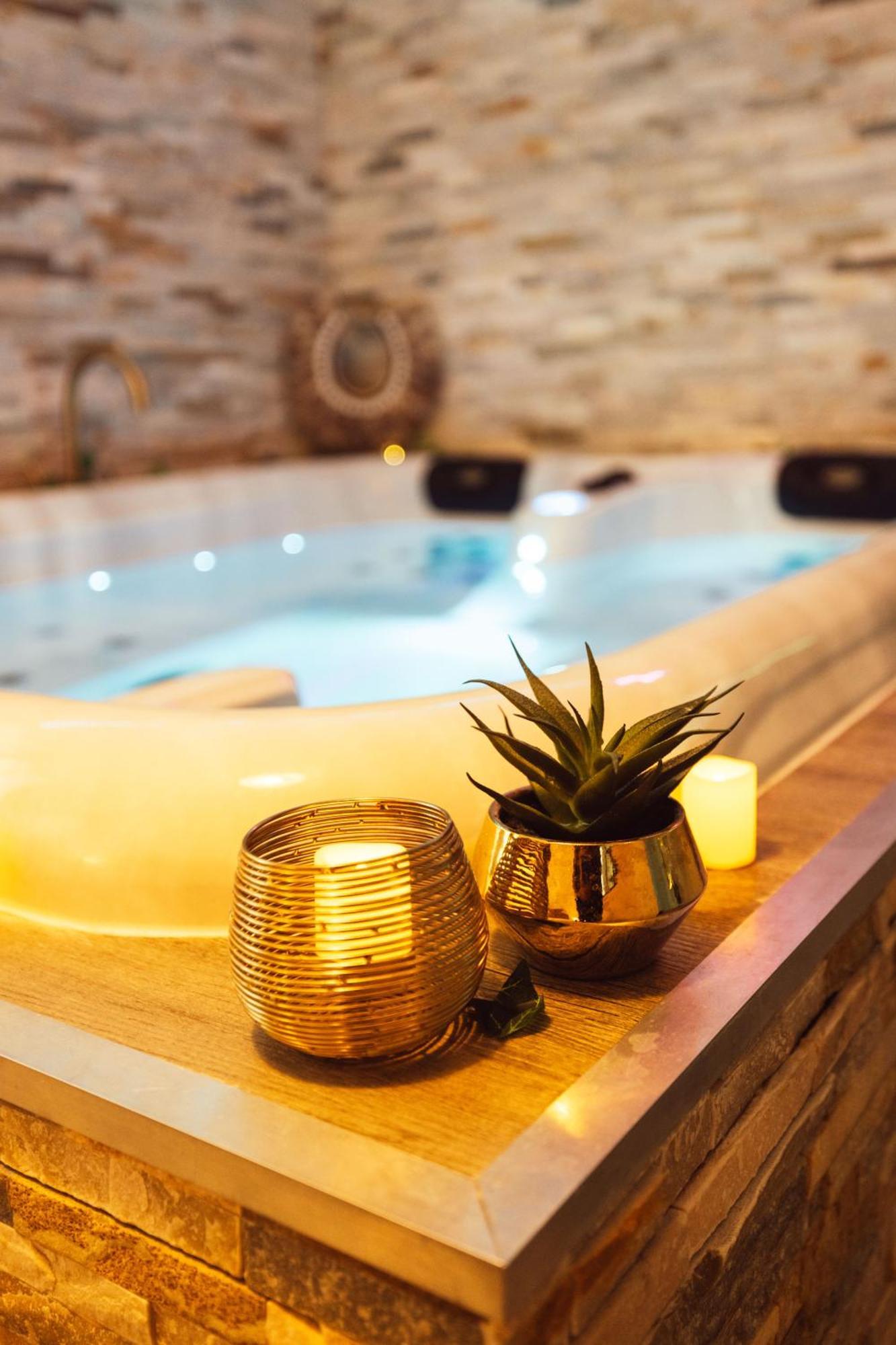 Suite And Spa La Perla Bianca Grabels 外观 照片